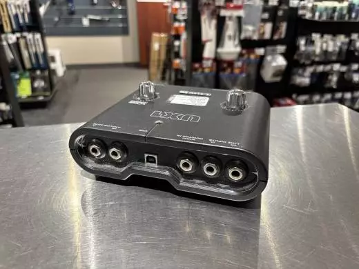 Line 6 - UX1 Interface 2